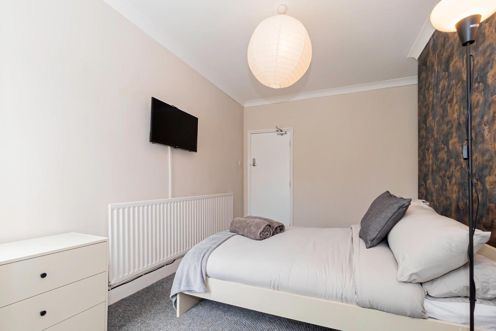 Shirley House 5, Guest House, Self Catering, Self Check In With Smart Locks, Use Of Fully Equipped Kitchen, Close To City Centre, Ideal For Longer Stays And Fawley Contractors Southampton Ngoại thất bức ảnh