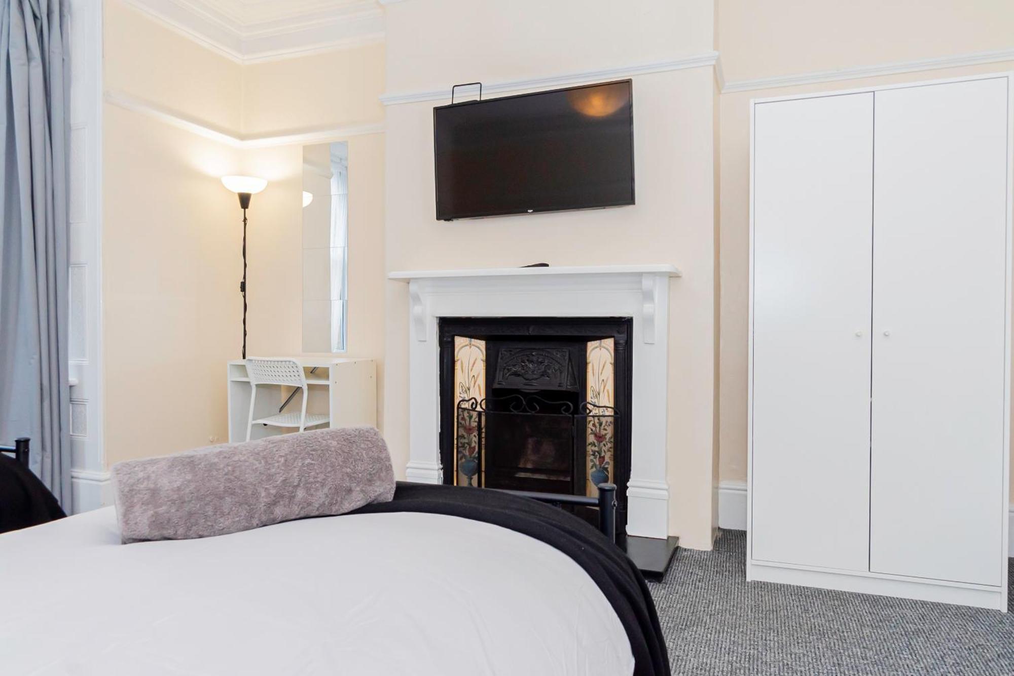 Shirley House 5, Guest House, Self Catering, Self Check In With Smart Locks, Use Of Fully Equipped Kitchen, Close To City Centre, Ideal For Longer Stays And Fawley Contractors Southampton Ngoại thất bức ảnh