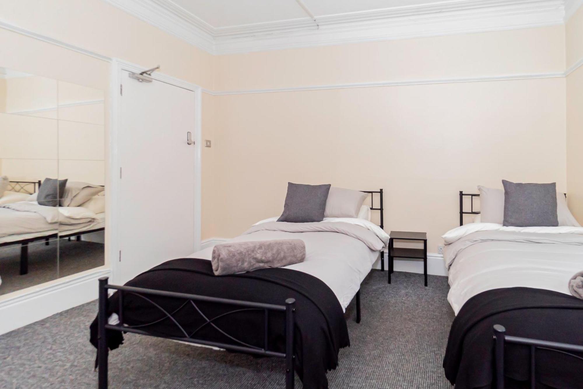 Shirley House 5, Guest House, Self Catering, Self Check In With Smart Locks, Use Of Fully Equipped Kitchen, Close To City Centre, Ideal For Longer Stays And Fawley Contractors Southampton Ngoại thất bức ảnh